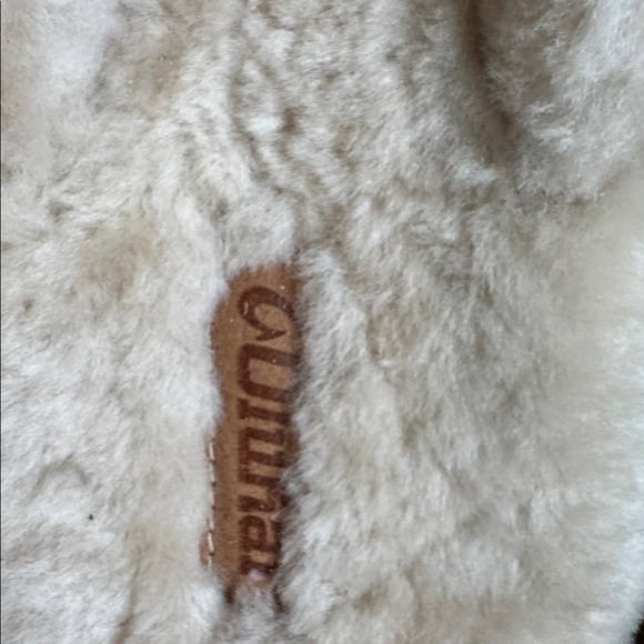 OluKai Cream Fuzzy Sandals - Picture 2 of 5